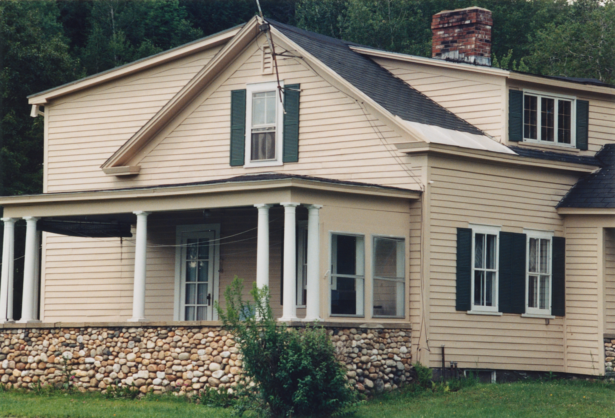 Fau-7 Stone Porch Main St 2